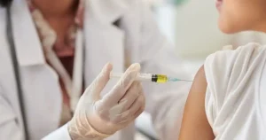 Vaccin ROR 2026 : Guide Complet Rougeole-Oreillons-Rubéole